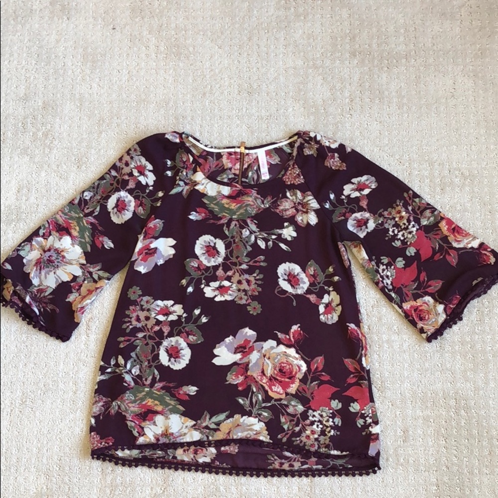 Floral 3/4 sleeve top